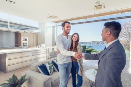 O mercado imobiliário de alto luxo cresce no Rio de Janeiro e atrai investidores estratégicos, analisa Alex Nabuco dos Santos.