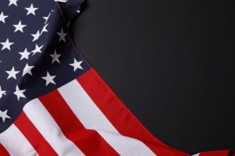 Trump ameaça Irã e reacende tensão global: impactos geopolíticos e riscos para o mercado de energia